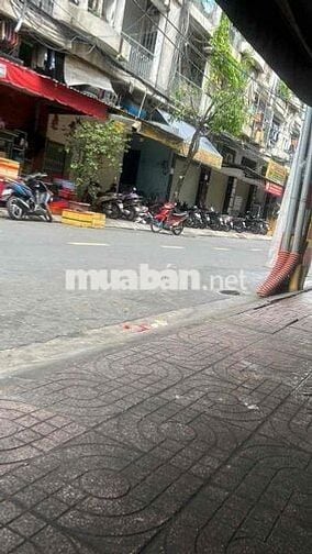 cho thuênhà 2 mặt tiền trứơc và sau 4-20 đừờng lớn 12m tiện kinh doanh