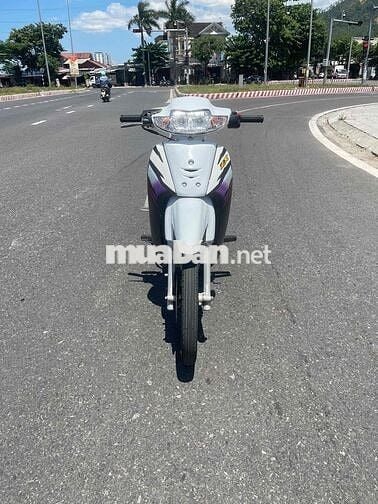 Honda Wave ZX màu Trắng