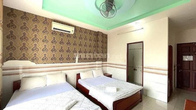 Bán khách sạn MT đường Bờ Bao Tân Thắng gần AeOnMall, 7T nhỉnh 20 tỷ