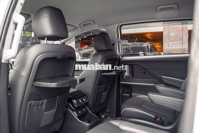Hyundai Custin 2024 1.5T 30000 km Trắng