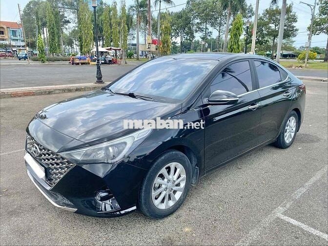Hyundai Accent Số sàn Đen