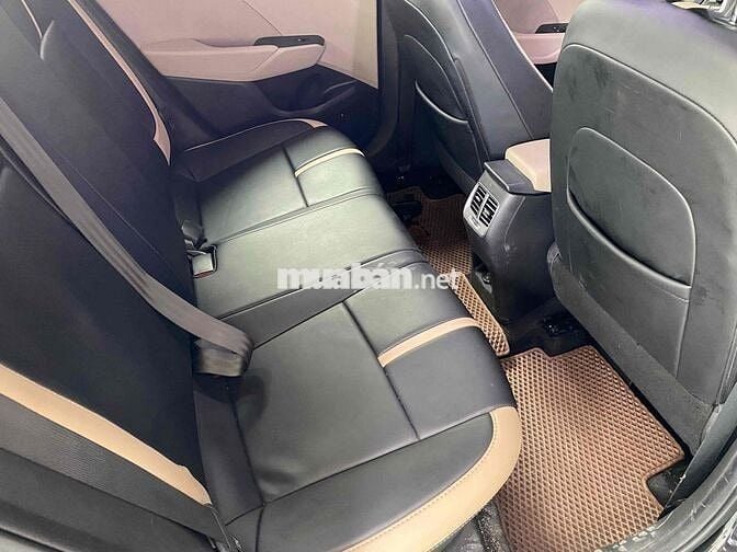 Hyundai Accent Số sàn Đen