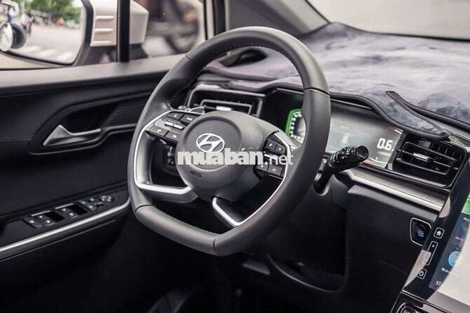 Hyundai Custin 2024 1.5T 30000 km Trắng
