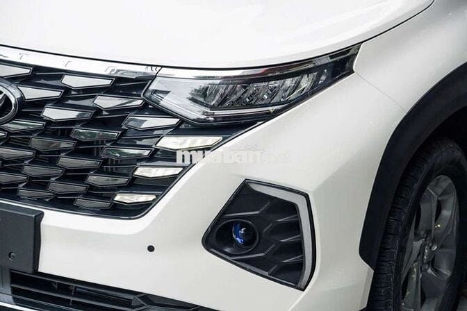 Hyundai Custin 2024 1.5T 30000 km Trắng