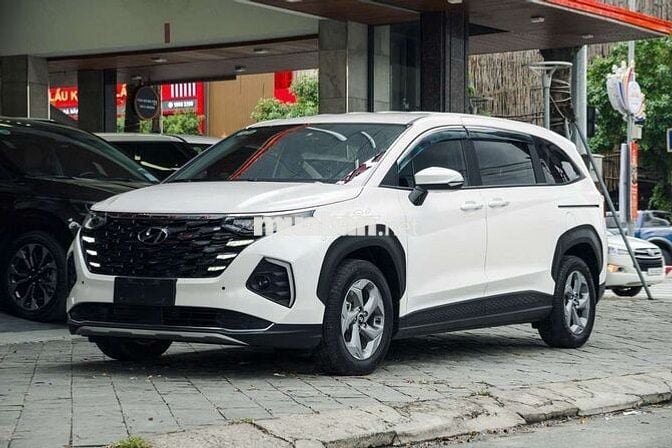 Hyundai Custin 2024 1.5T 30000 km Trắng