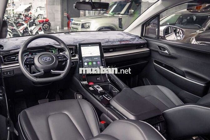 Hyundai Custin 2024 1.5T 30000 km Trắng
