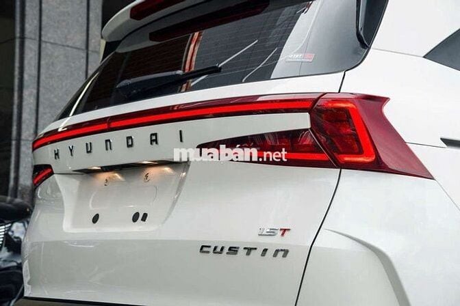 Hyundai Custin 2024 1.5T 30000 km Trắng