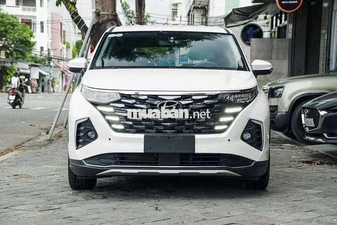 Hyundai Custin 2024 1.5T 30000 km Trắng