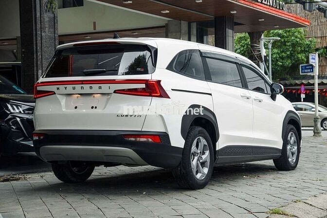 Hyundai Custin 2024 1.5T 30000 km Trắng
