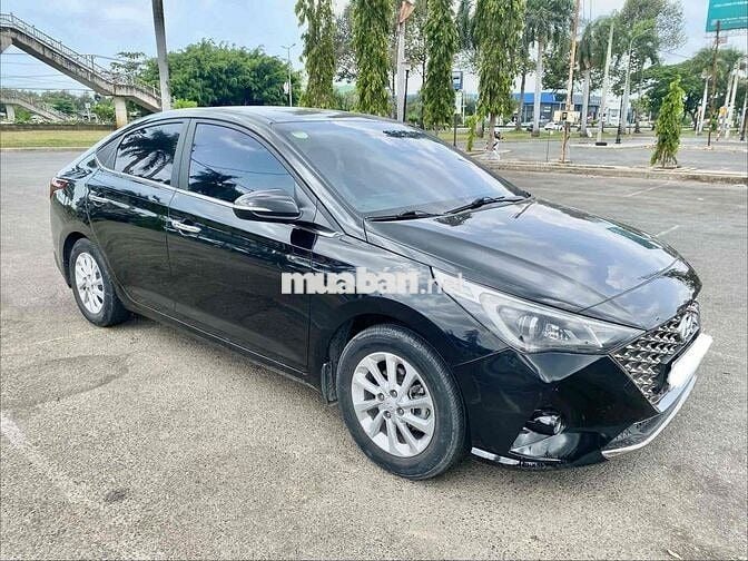 Hyundai Accent Số sàn Đen
