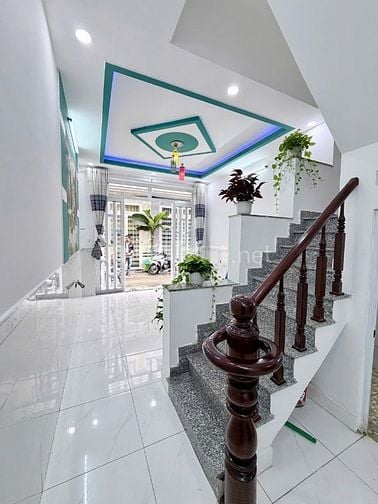 BÁN NHÀ GẦN HÓC MÔN ĐƯỜNG XE HƠI SÁT CHỢ - GIÁ CHỐT 7XX TRẢ TRƯỚC 700