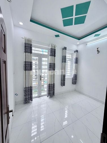 BÁN NHÀ GẦN HÓC MÔN ĐƯỜNG XE HƠI SÁT CHỢ - GIÁ CHỐT 7XX TRẢ TRƯỚC 700