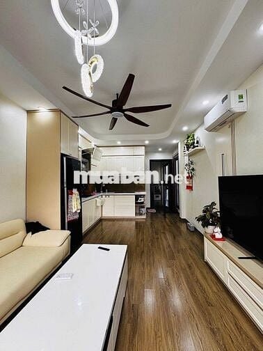 Nhà Trung Tâm Phố Ngọc lâm , Gara ô tô , Thang máy , Full Nội Thất