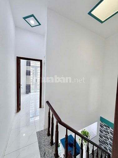 BÁN NHÀ GẦN HÓC MÔN ĐƯỜNG XE HƠI SÁT CHỢ - GIÁ CHỐT 7XX TRẢ TRƯỚC 700