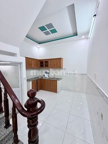 BÁN NHÀ GẦN HÓC MÔN ĐƯỜNG XE HƠI SÁT CHỢ - GIÁ CHỐT 7XX TRẢ TRƯỚC 700