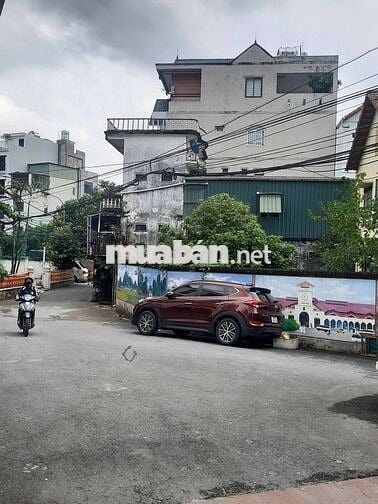 Đất thổ cư vuông đẹp , đã cấp phép đang xây dựng đường oto rộng 5m