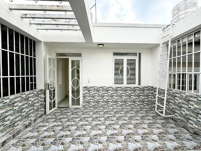 NHÀ TRUNG TÂM QUẬN 6 - GIÁ 2TỶ250, Đường Cư Xá Phú Lâm D Gần Mega BP