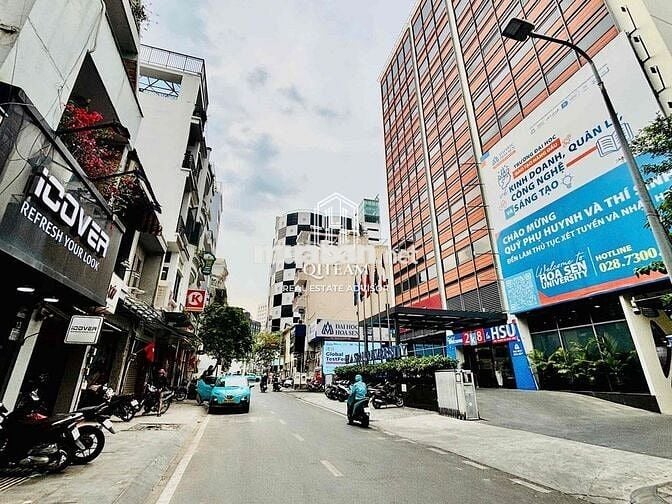 ĐỐI DIỆN TRƯỜNG ĐẠI HỌC HOA SEN, VỊ TRÍ ĐẸP SỐ 18 NGUYỄN VĂN TRÁNG Q1