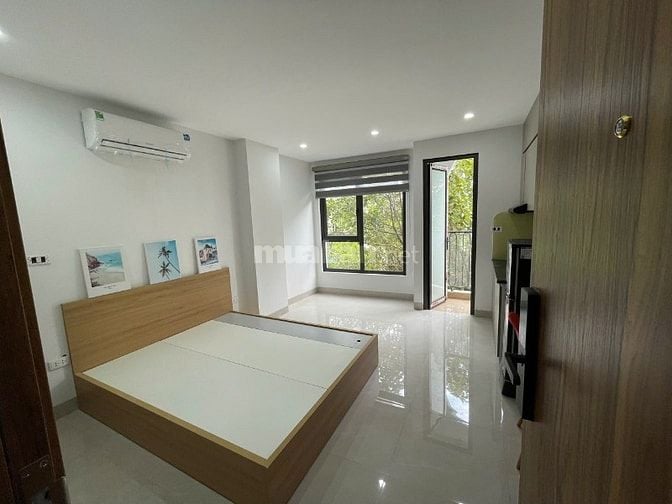 Cho thuê tòa CHDV 200m, 9 tầng Triều Khúc, Thanh Xuân. Giá: 180tr/th