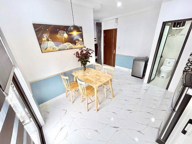 Cho thuê tòa CHDV phố Cự Lộc, Thanh Xuân 95m, 8 tầng.Giá: 130tr/th