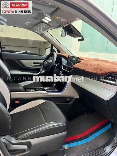 Toyota Veloz Cross Top 2024 Bạc