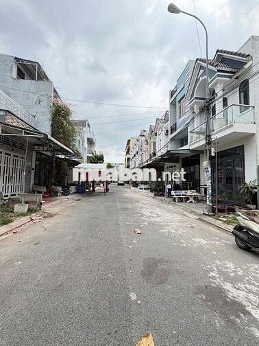 Nhà 3pn 3 máy lạnh KDC Đại Học Y Dược