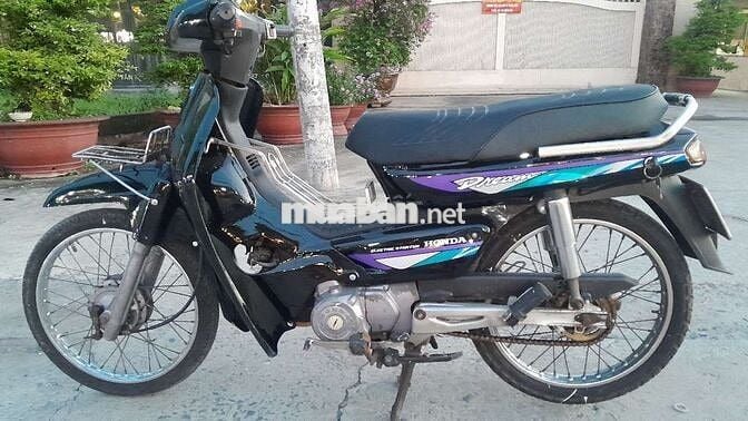 Honda Dream lùn Đen
