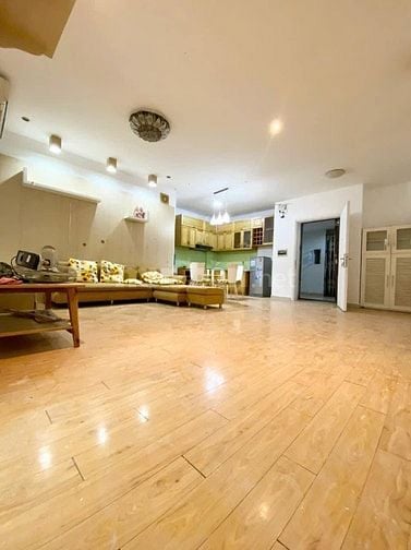 Chung cư Nguyễn Ngọc Phương căn 3p ngủ,100m2 có nội thất,giá 16tr