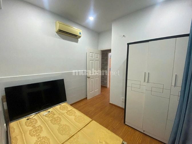 Chung cư Nguyễn Ngọc Phương căn 3p ngủ,100m2 có nội thất,giá 16tr