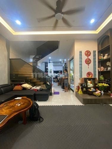 Nguyễn Văn Cừ Long Biên Ô TÔ – 75 M2 – 3 T – MT 5.9 M – Giá 9.9 Tỷ. 