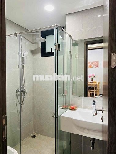 Cho thuê căn hộ 2 phòng ngủ, nội thất cao cấp tại FPT Plaza3
