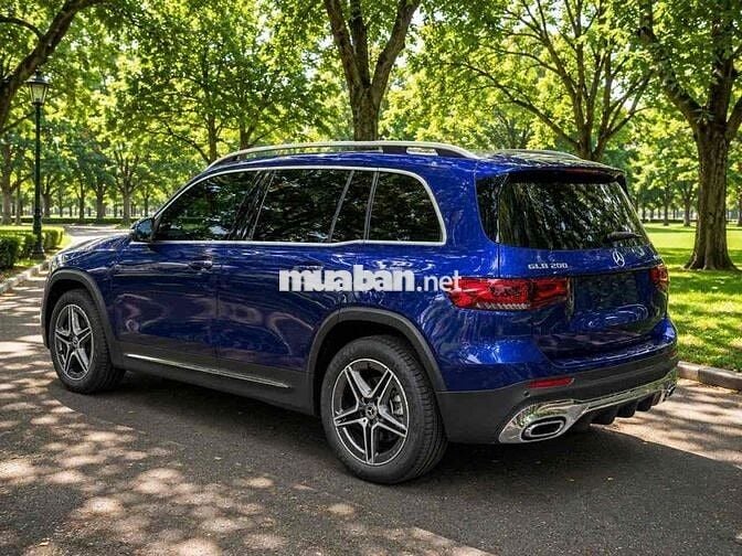 Mercedes-Benz GLB200 AMG - 2024.