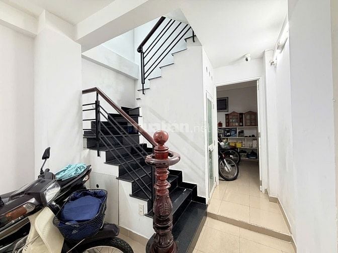 Trung tâm Q10 - hẻm oto thông - 5 tầng , ra MT Ngô Quyền,  6,9 tỷ