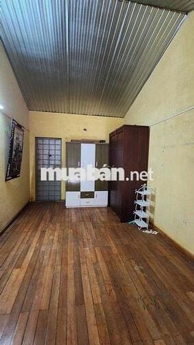 Bán đất tặng nhà c4 tại ngách 50/5, ngõ 445 Lạc Long Quân