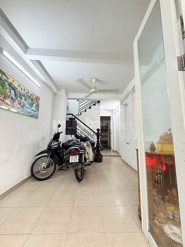 Trung tâm Q10 - hẻm oto thông - 5 tầng , ra MT Ngô Quyền,  6,9 tỷ
