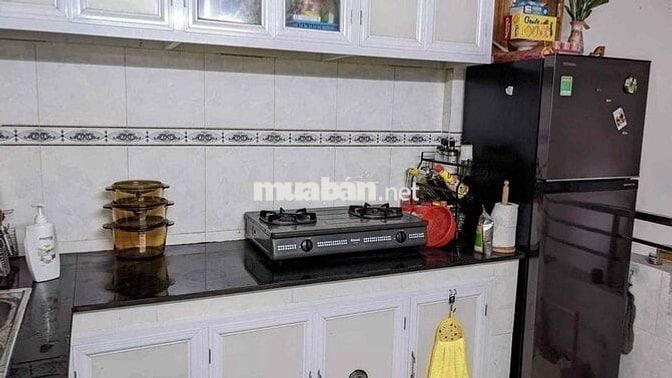 nhà cho thuê nguyên căn 1 trệt. 1 lửng 2 lầu, sân thượng
