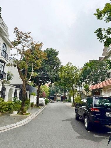 BÁN ĐẤT PHÂN LÔ KHU LÃO THÀNH CÁCH MẠN_215m2_SÁT CÔNG VIÊN_GIÁ 450tr/m