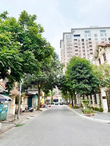 BÁN ĐẤT PHÂN LÔ KHU LÃO THÀNH CÁCH MẠN_215m2_SÁT CÔNG VIÊN_GIÁ 450tr/m