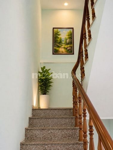CHÍNH CHỦ BÁN NHÀ 1 TRỆT 1 LẦU - TỌA LẠC TẠI GẦN SÂN BAY CAM RANH