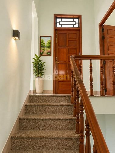 CHÍNH CHỦ BÁN NHÀ 1 TRỆT 1 LẦU - TỌA LẠC TẠI GẦN SÂN BAY CAM RANH