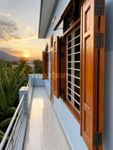 CHÍNH CHỦ BÁN NHÀ 1 TRỆT 1 LẦU - TỌA LẠC TẠI GẦN SÂN BAY CAM RANH