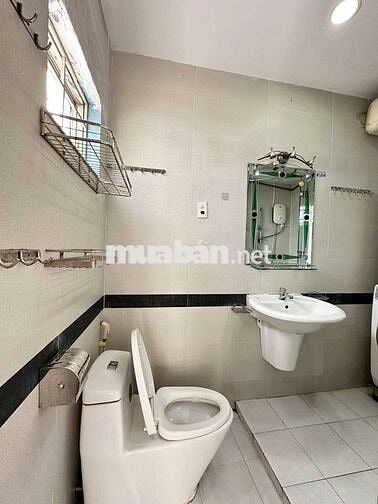 CH Central Garden (chợ Nga) 328 VVKiêt Q1 2PN 2WC 78m ko NT 11tr 12tr 