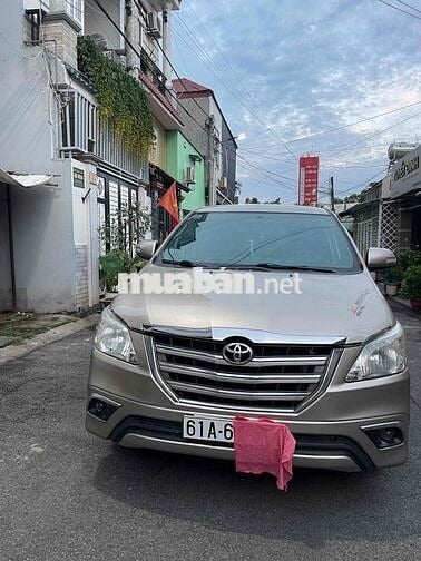 Toyota Innova 2016 Vàng cát 72.000 km