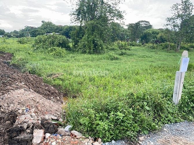 Bán 2 lô đất liền kề 540m/1lô giaá 2,6 tỷ ngay trung tâm xã Đông Thạnh