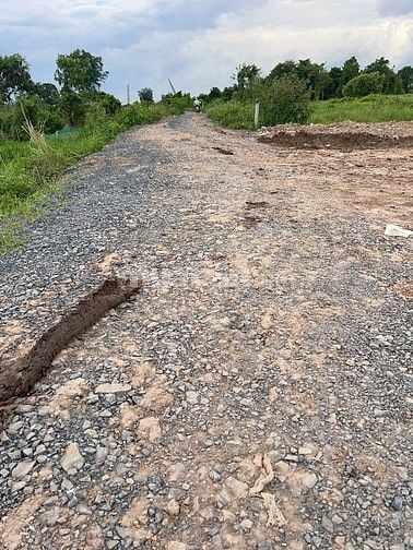 Bán 2 lô đất liền kề 540m/1lô giaá 2,6 tỷ ngay trung tâm xã Đông Thạnh