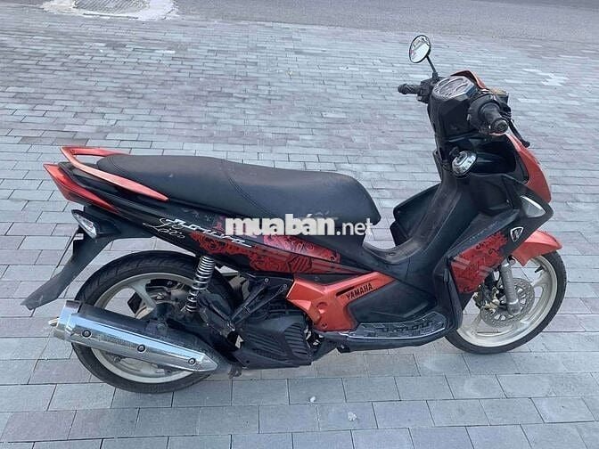 Yamaha Novolx 135 Cam đen