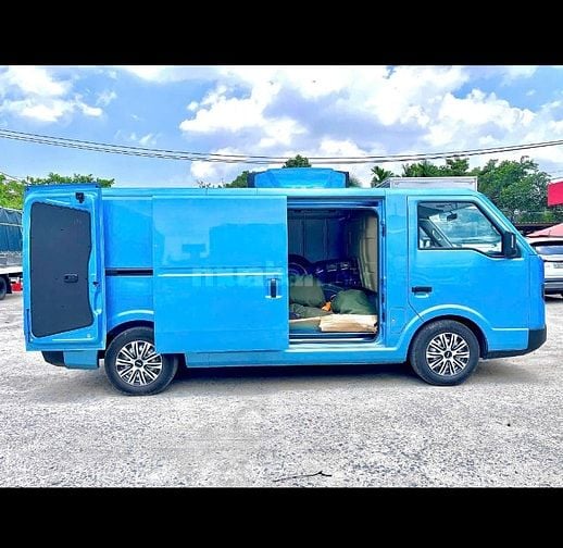 Xe tải điện đi 305km 1 lần sạc