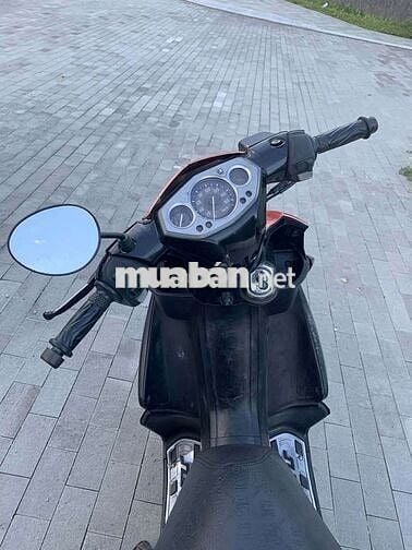 Yamaha Novolx 135 Cam đen
