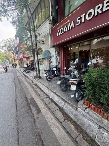Cho thuê nhà mặt đường Thanh Niên, phường Ba Đình