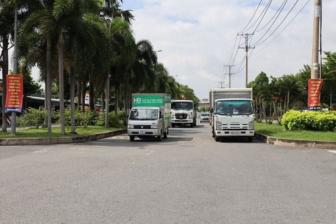 Cho thuê 1ha đất dịch vụ tại KCN Hòa Bình, vị trí đẹp ngay đầu KCN